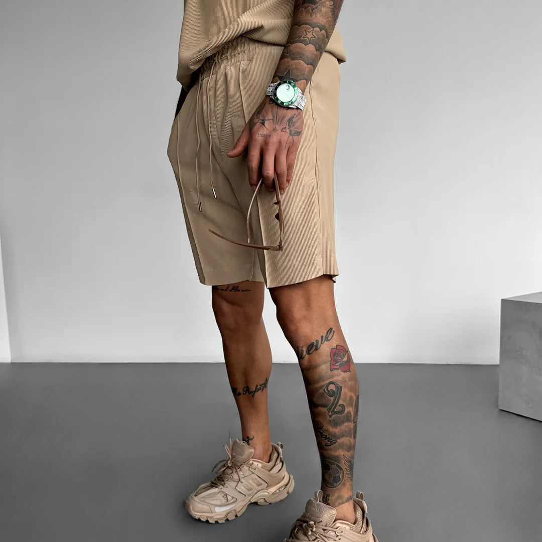 LOOSE FIT TEXTURED SEAM SHORTS - BEIGE