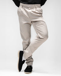 MEN’S SLIM-FIT BEIGE PLEATED TROUSERS