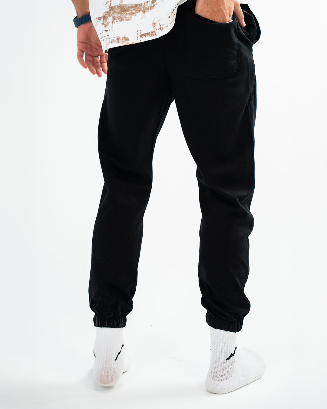 MEN’S BLACK JOGGER PANTS WITH DRAWSTRING WAIST